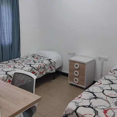 Hostal Ideal กาวา ภายนอก รูปภาพ